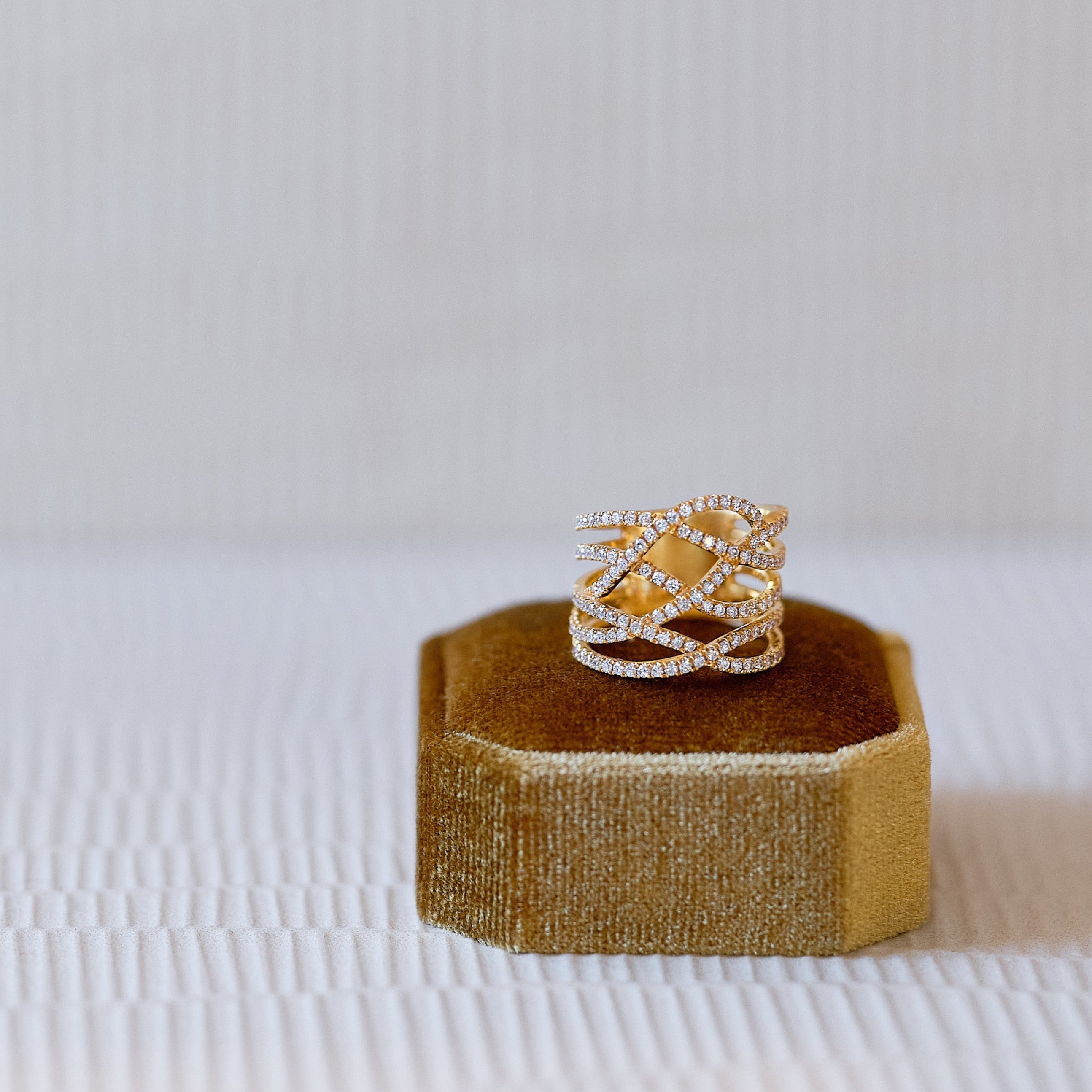Rivers 18K solid rose gold and diamond interconnecting lines ring