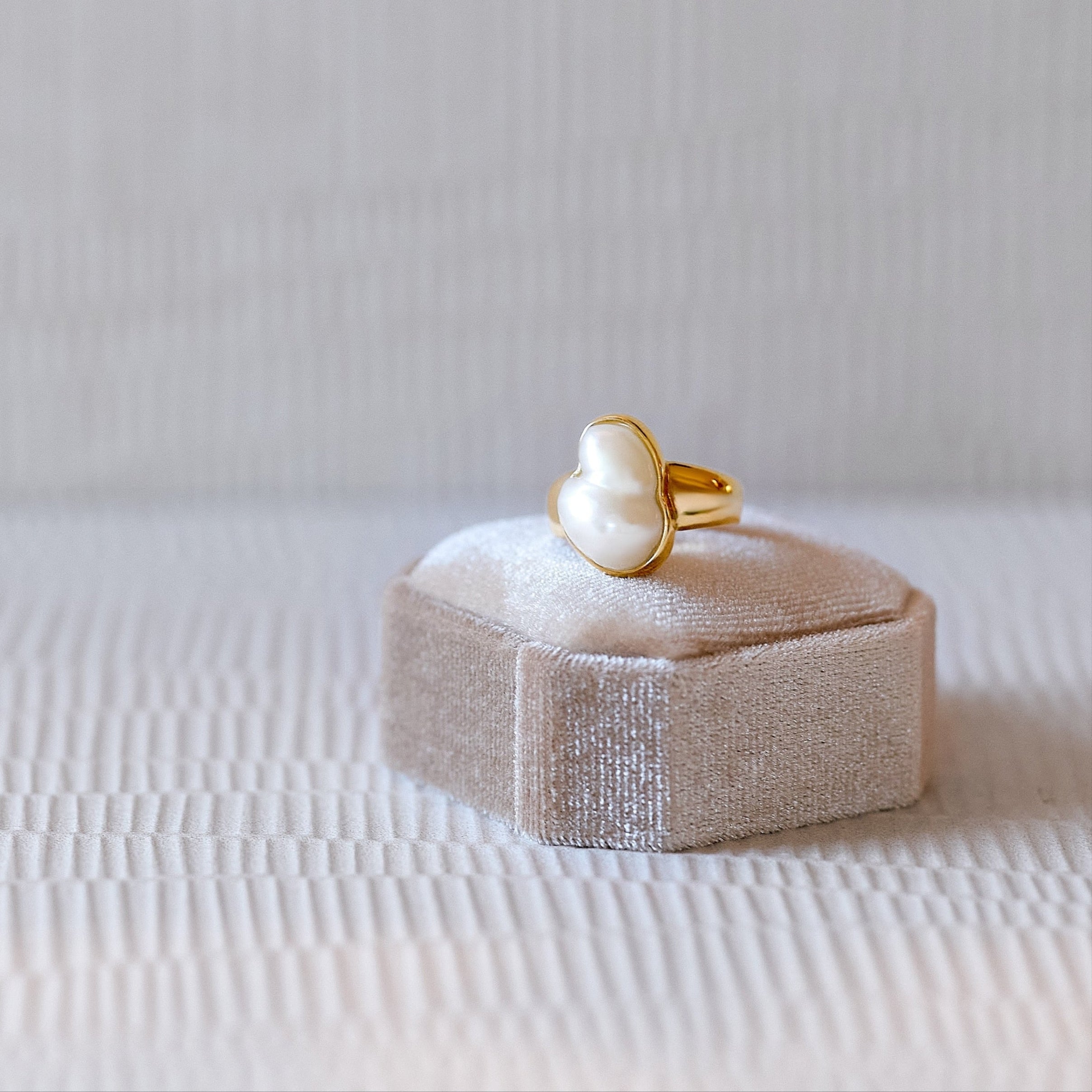 Divine Lustre 14K solid gold ring with double pearl
