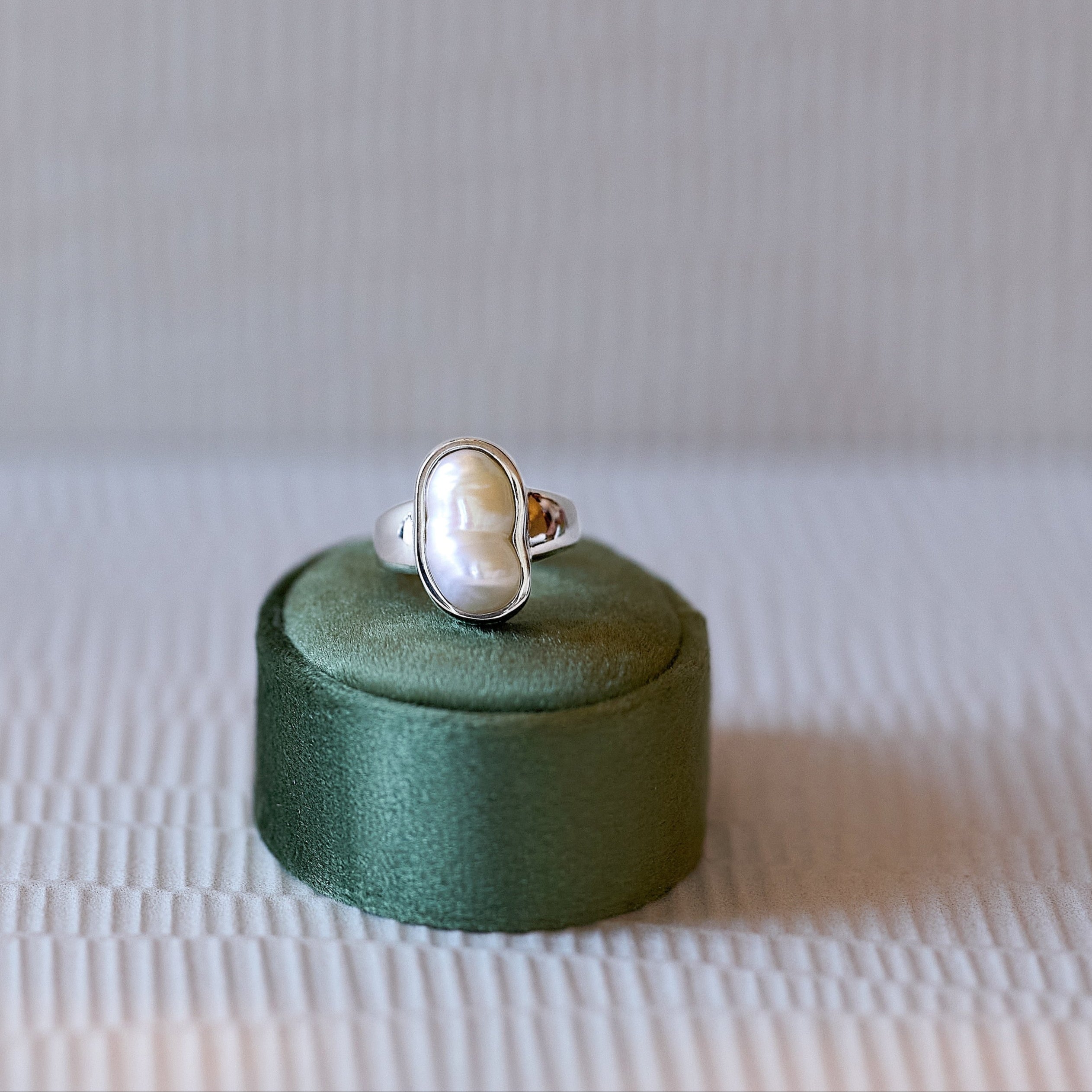Divine Lustre 14K solid gold ring with double pearl