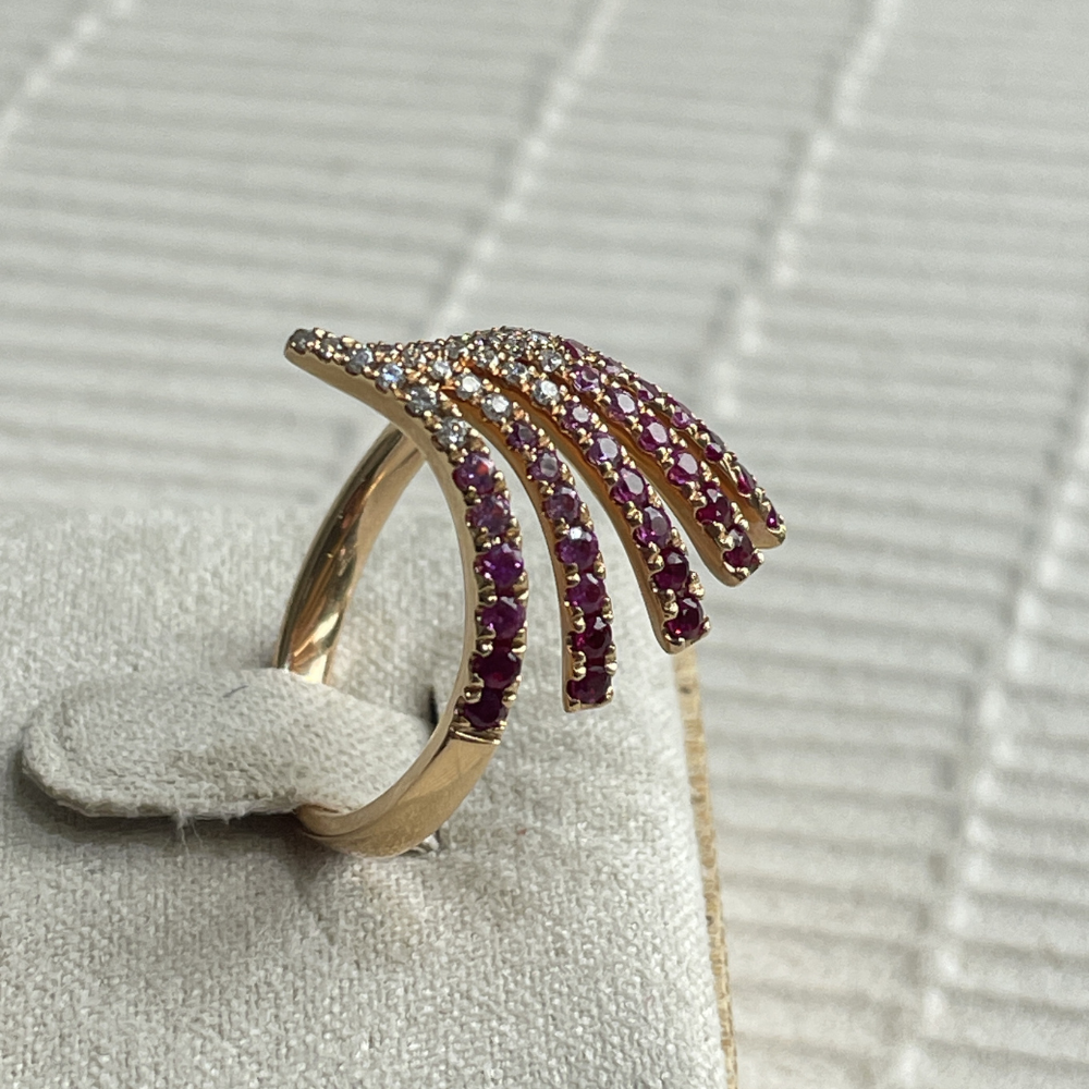 Ruby Fan Ombre Ring – 18K Rose Gold with Diamonds, Rubies & Pink Sapphires