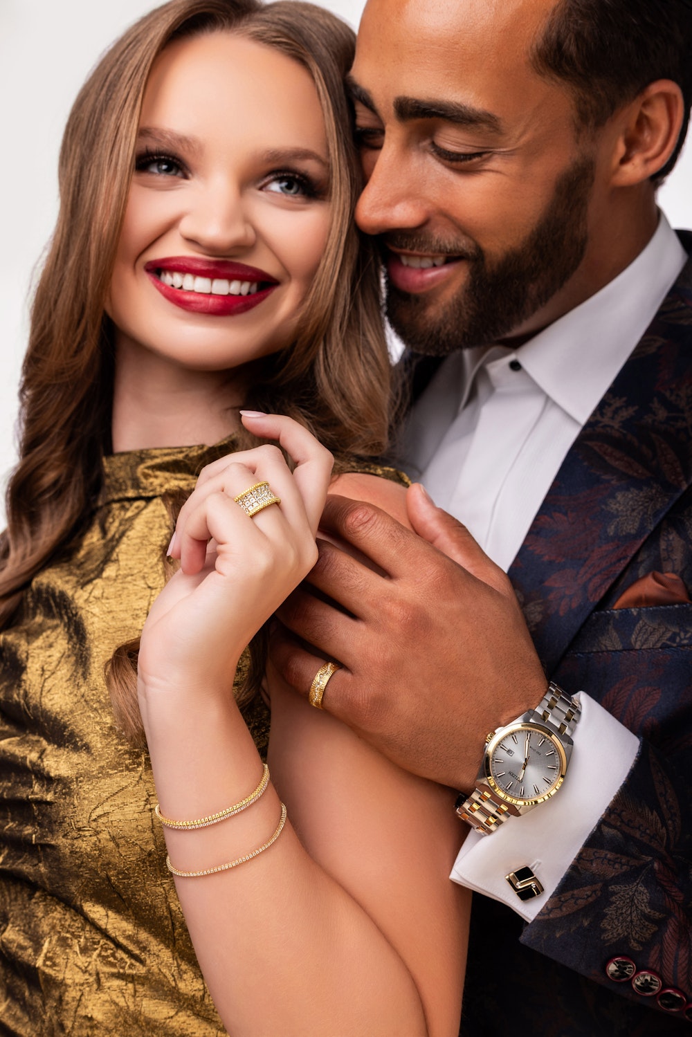 couple anniversary rings