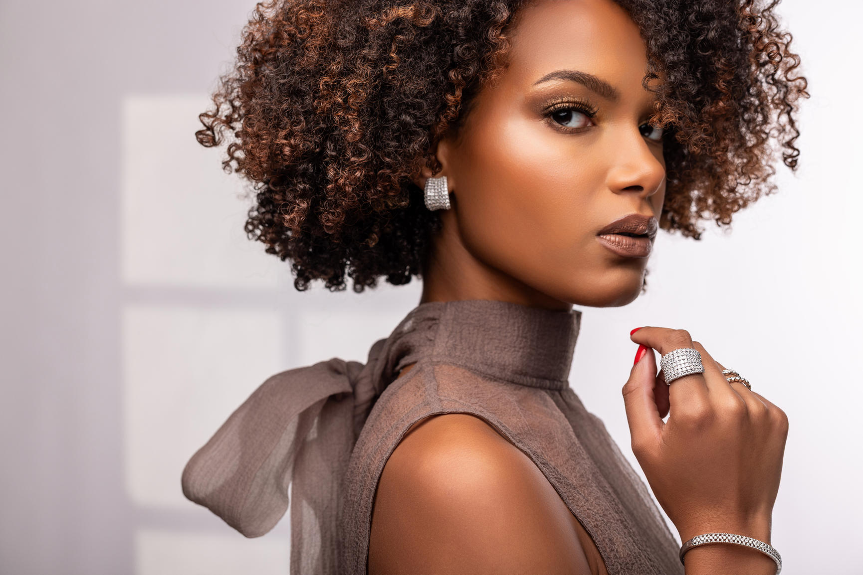 model wearing vinca jewlery