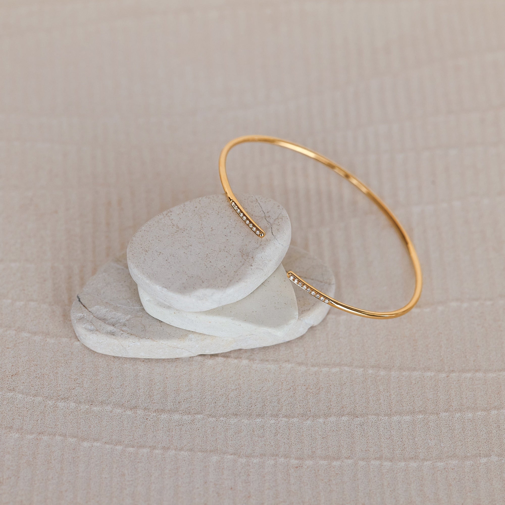 Current 18K solid yellow gold diamond open bangle bracelet